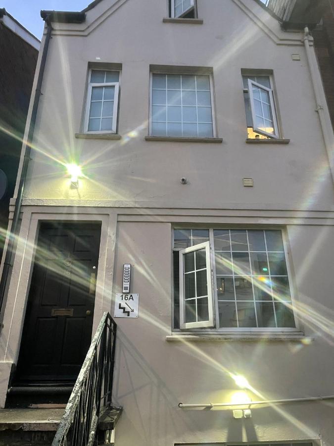 Luton Short Term Lets - Cardiff Road Apartment Exterior photo