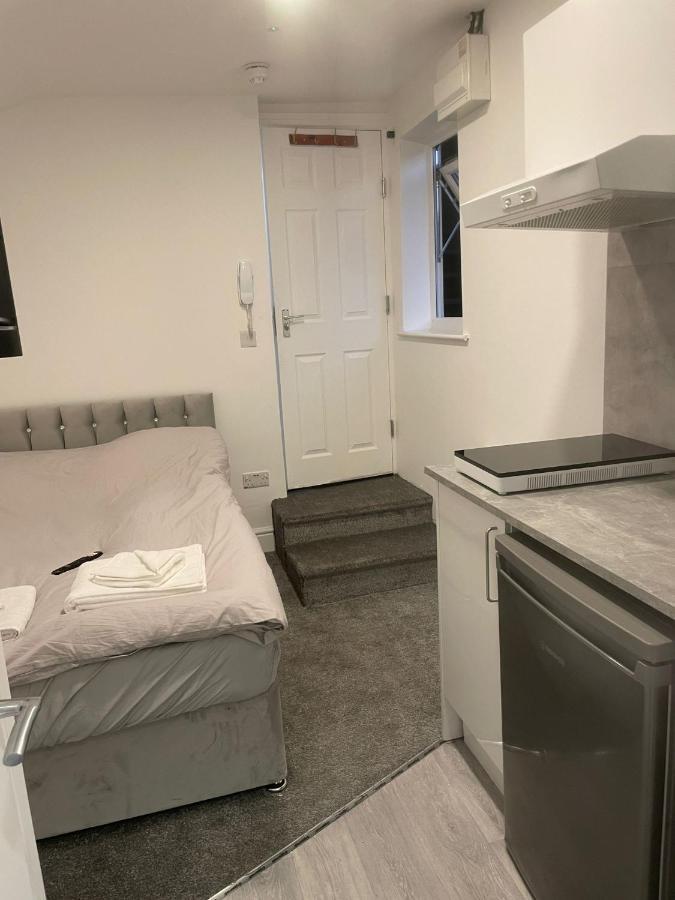 Luton Short Term Lets - Cardiff Road Apartment Exterior photo