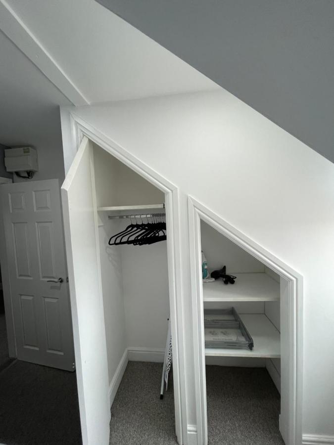 Luton Short Term Lets - Cardiff Road Apartment Exterior photo